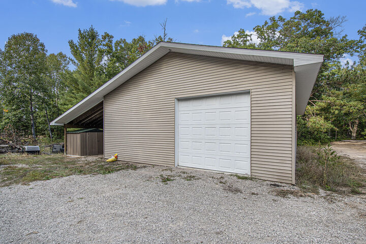 7707 S Straits Highway  Indian River MI 49749 photo