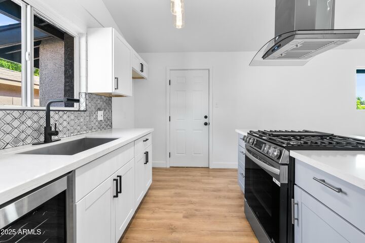 Property Photo:  3718 W Diana Avenue  AZ 85051 