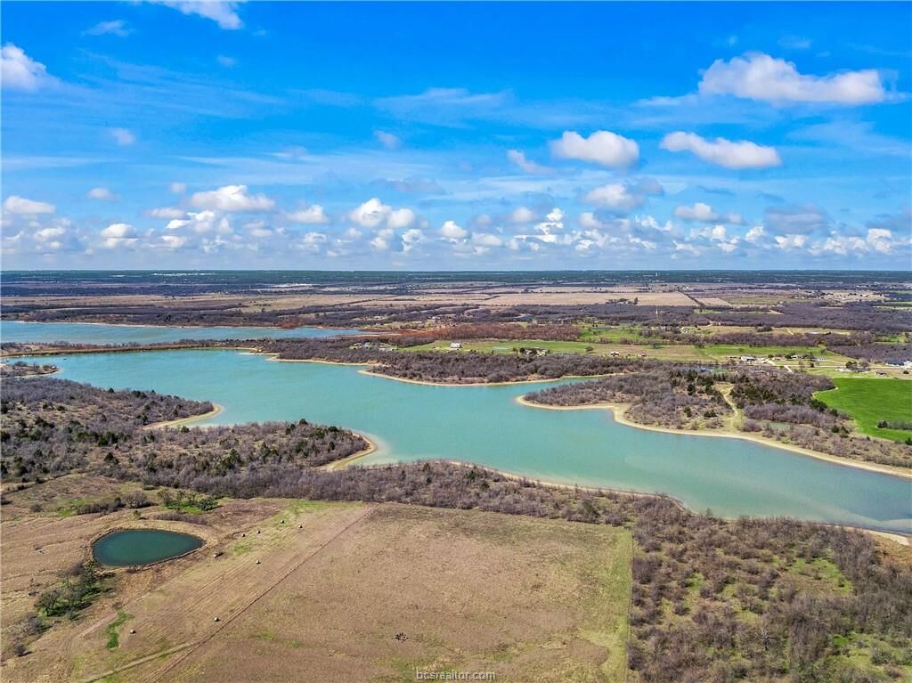 Property Photo: 1253 Steinke Road TX 76664