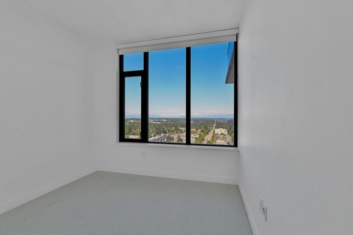 Property Photo:  1588 Johnston Road 1902  BC V4B 3Z7 
