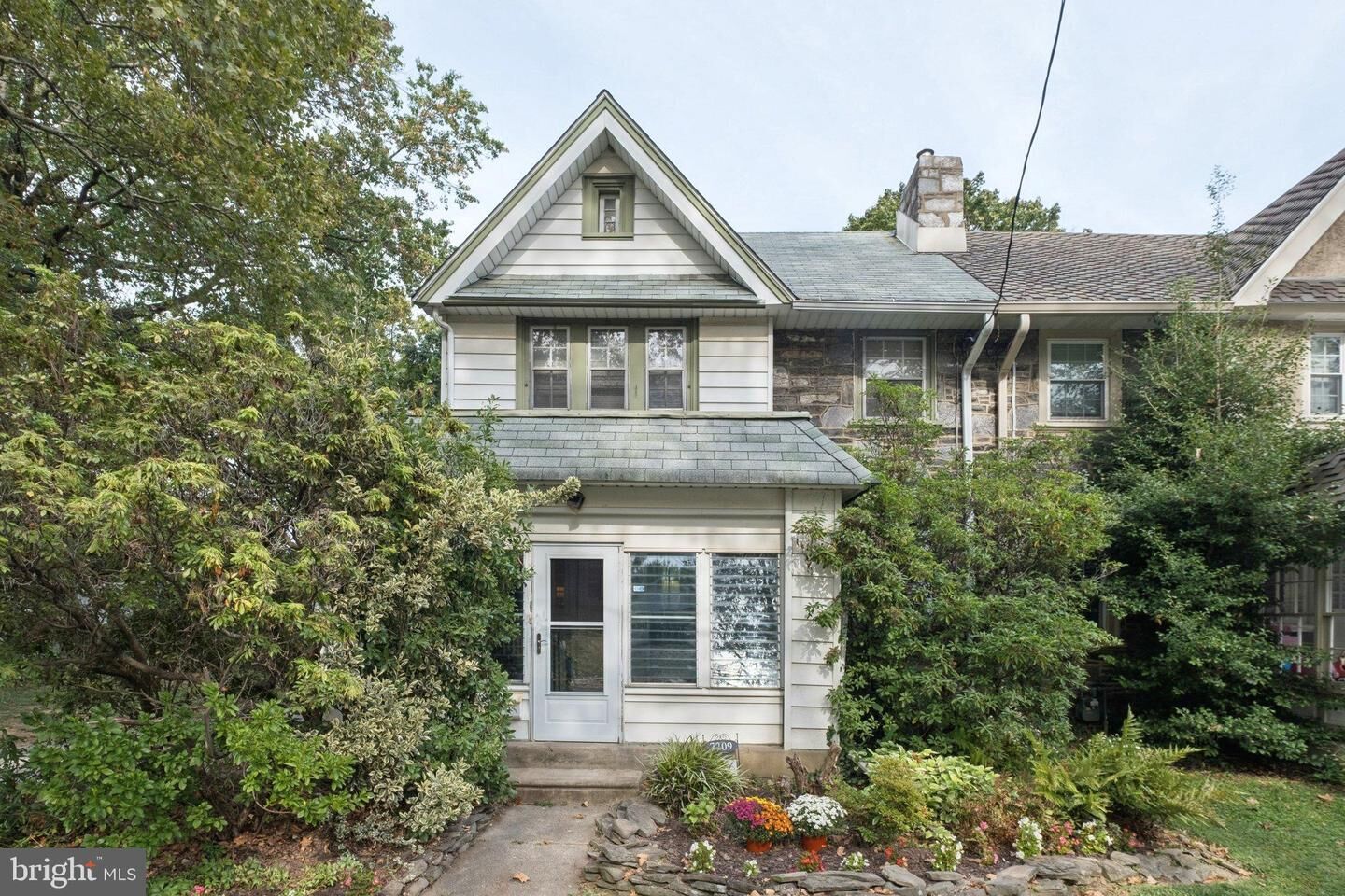 Property Photo:  7209 Hilltop Road  PA 19082 