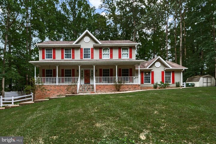 Property Photo: 8012 Pembroke Circle VA 22551