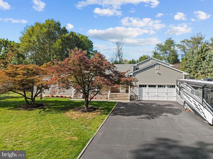 Property Photo:  264 Edgebrook Road  NJ 08691 