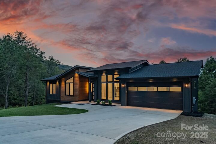 4 Tremorra Trail 17  Leicester NC 28748 photo