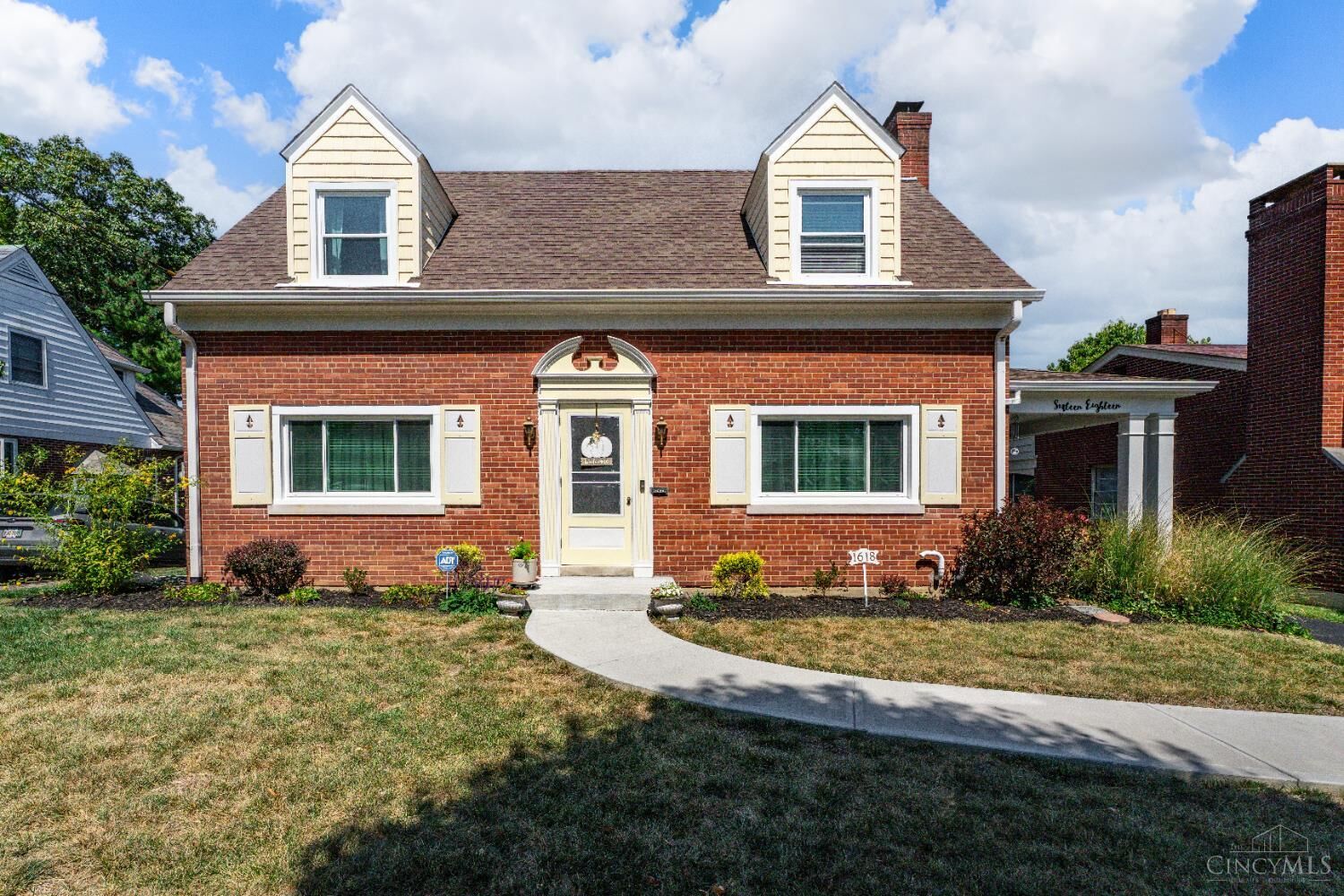 Property Photo:  1618 Larmon Court  OH 45224 