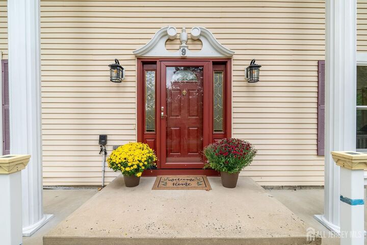 Property Photo:  9 Stirrup Way  NJ 08540 