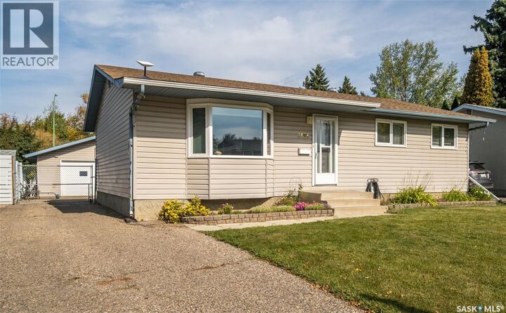 1406 Sibbald Crescent  Prince Albert SK S6V 6B4 photo