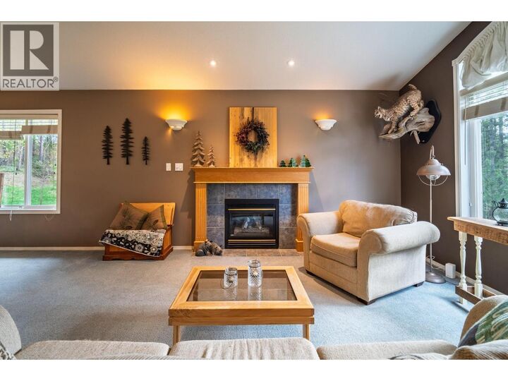Property Photo:  610 Strathmore Avenue  BC V0H 1J0 