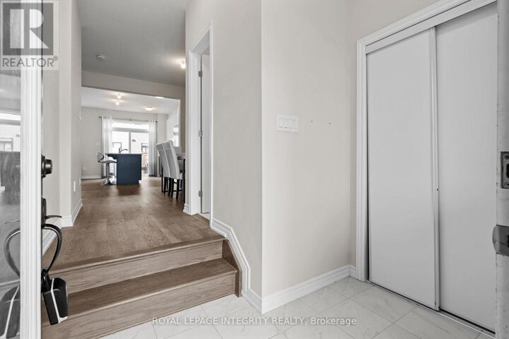 Property Photo:  504 Flagstaff Drive  ON K2J 6T5 