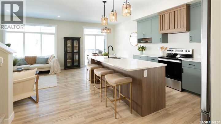 Property Photo:  107 Fortosky Manor  SK S7M 5X2