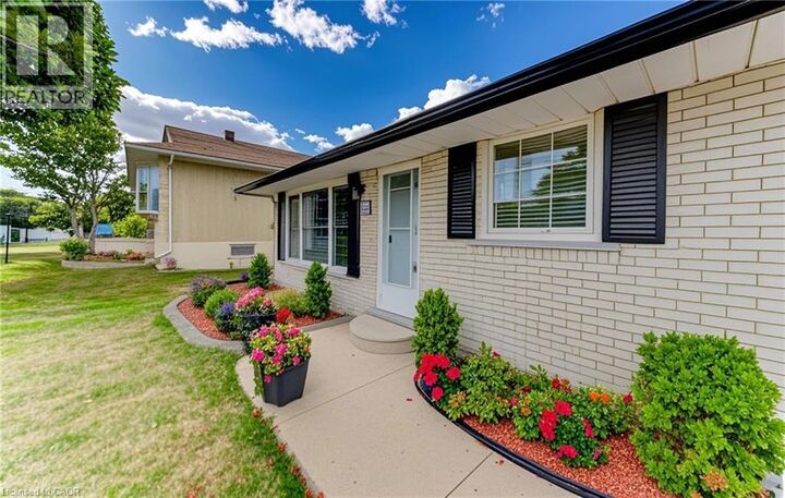 Property Photo:  41 Weichel Street  ON N2M 2A7 