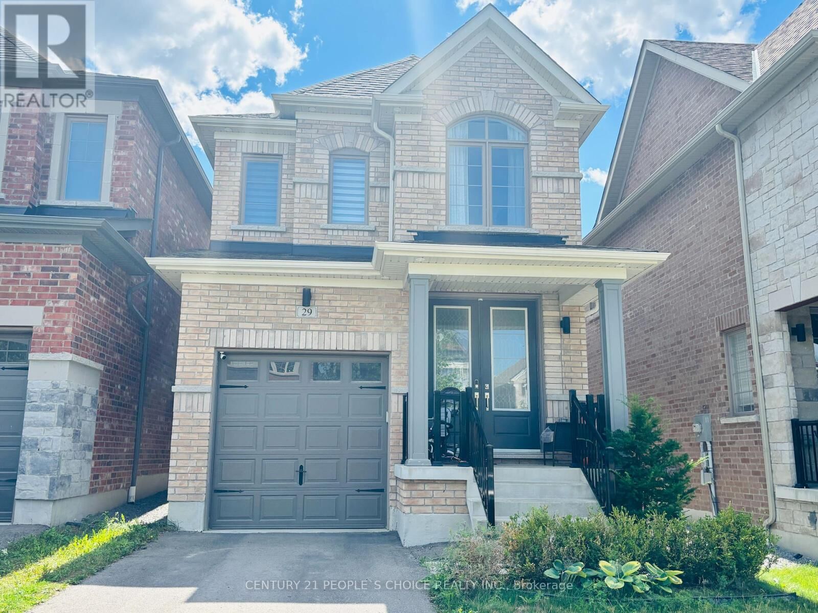 Property Photo:  29 Christine Elliott Avenue  ON L1P 0B8 