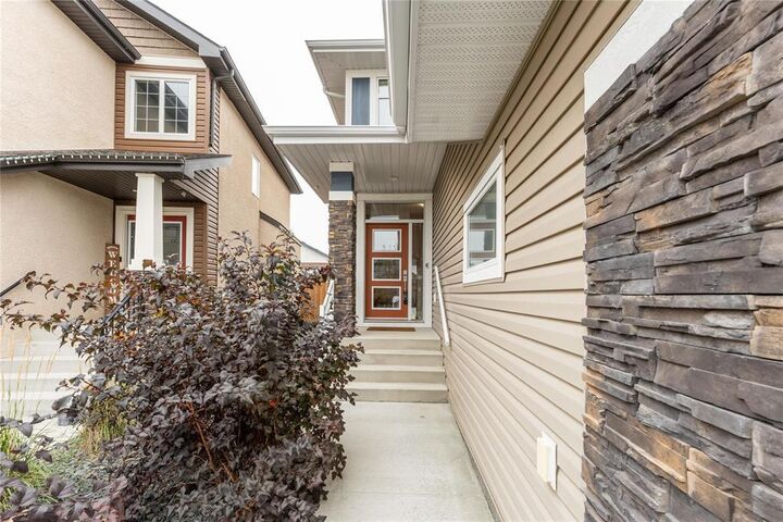 Property Photo:  79 Crestmont Drive  MB R3X 0R9 