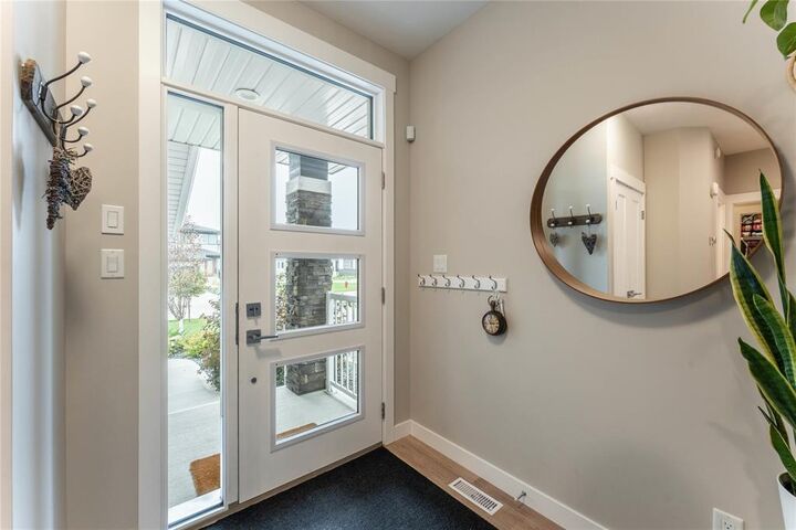 Property Photo:  79 Crestmont Drive  MB R3X 0R9 