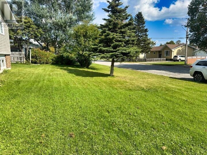 Property Photo:  64 Parkway Place  ON P0T 2W0 
