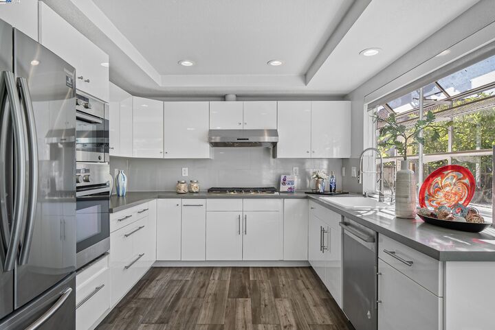 Property Photo:  3355 Winter Wren Pl  CA 94555 