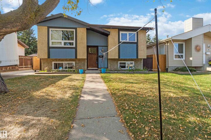 Property Photo:  2508 49 Street NW  AB T6L 3W9 