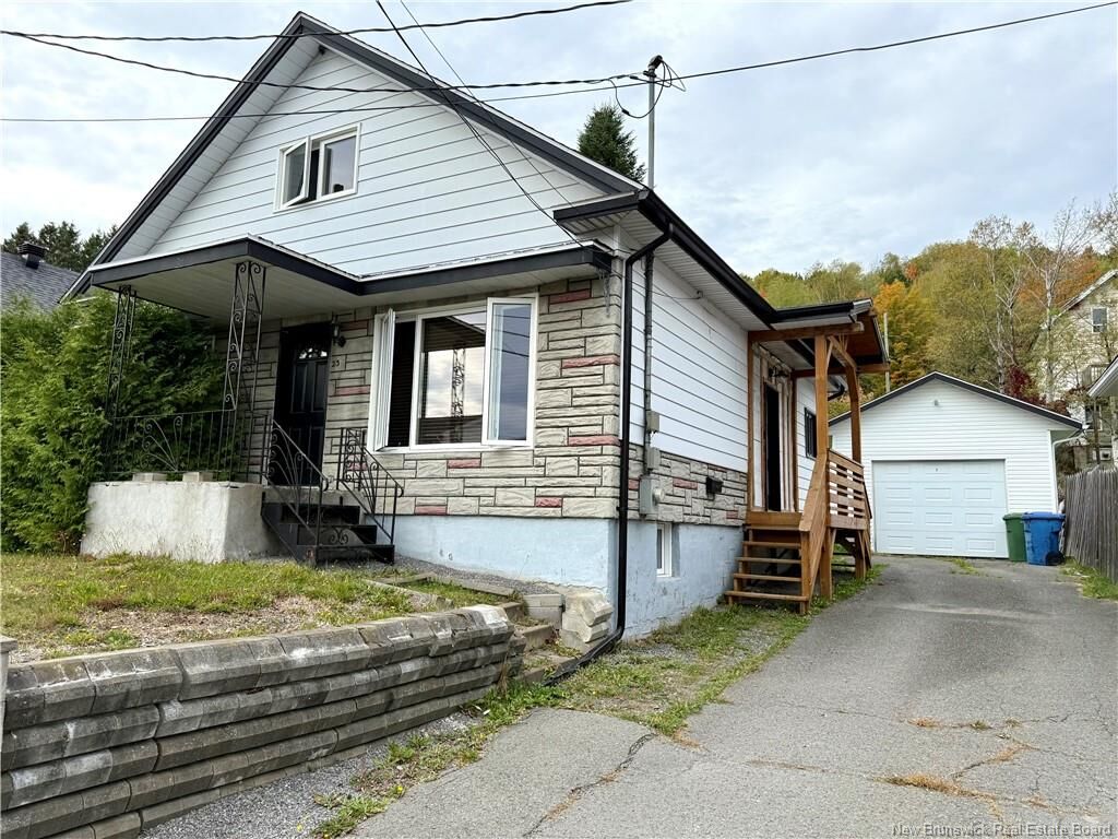 Property Photo:  23 Lainey Street  NB E3V 1L6 