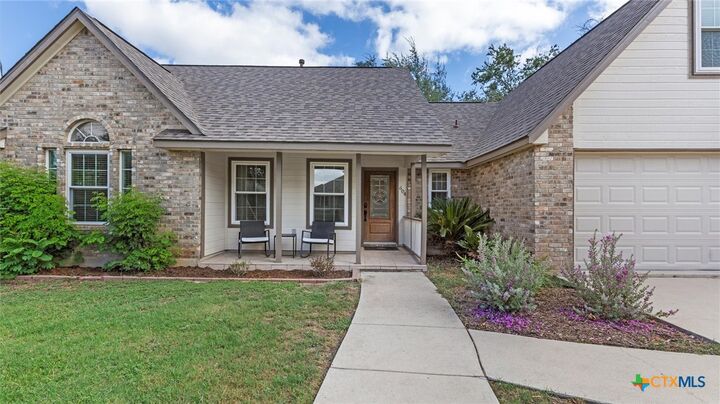 Property Photo:  604 Gloria Avenue  TX 78130 