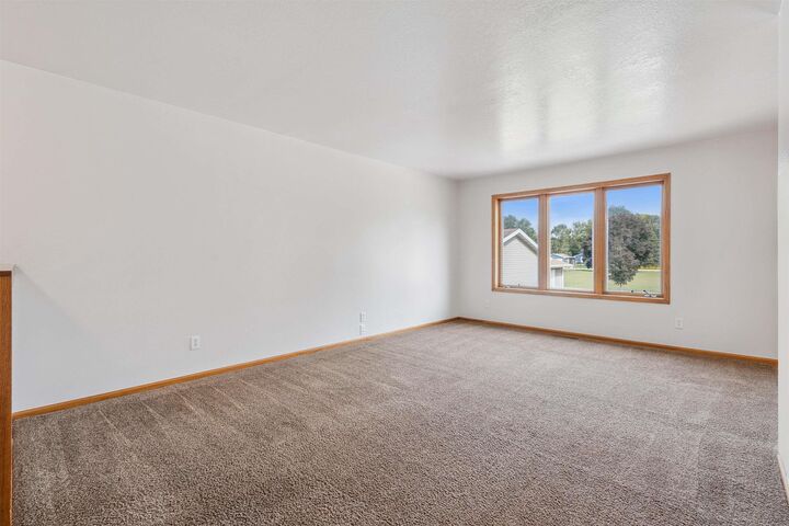Property Photo:  825 Jones Road  IA 50707 