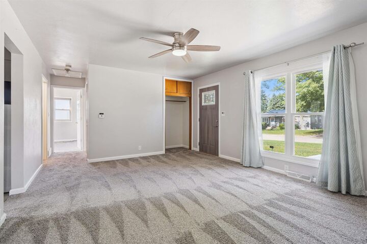Property Photo:  1152 Wisner Drive  IA 50702 