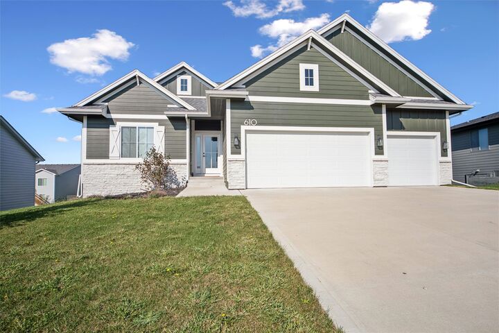 610 Napoli Avenue  West Des Moines IA 50266 photo