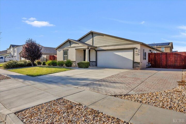 Property Photo: 2216 Chism Avenue CA 93274