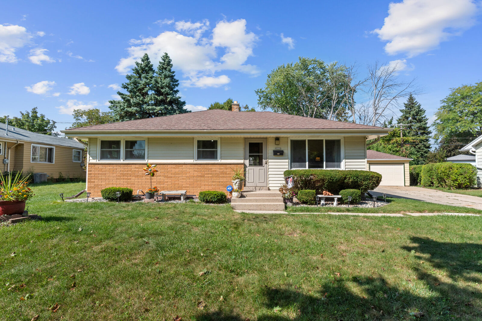 Property Photo:  8220 W Lynmar Ter  WI 53222 