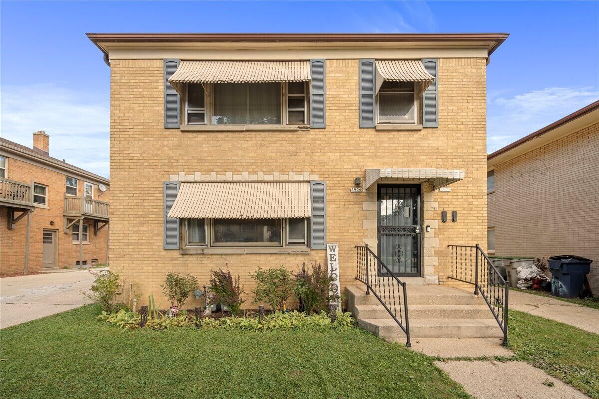 Property Photo:  2906 N 76th Ave 2908  WI 53222 