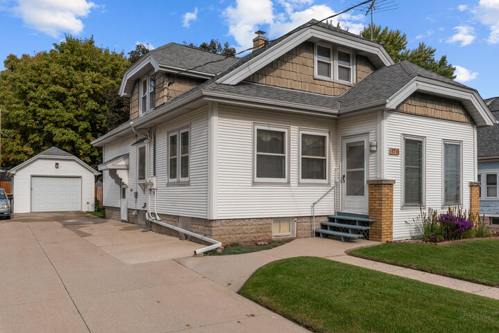 1708 Monroe St 1710  West Bend WI 53090 photo