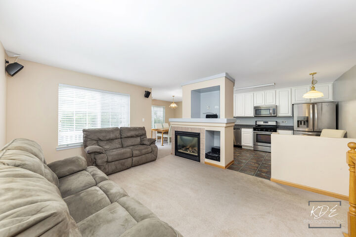 Property Photo:  2330 Twilight Drive  IL 60503 