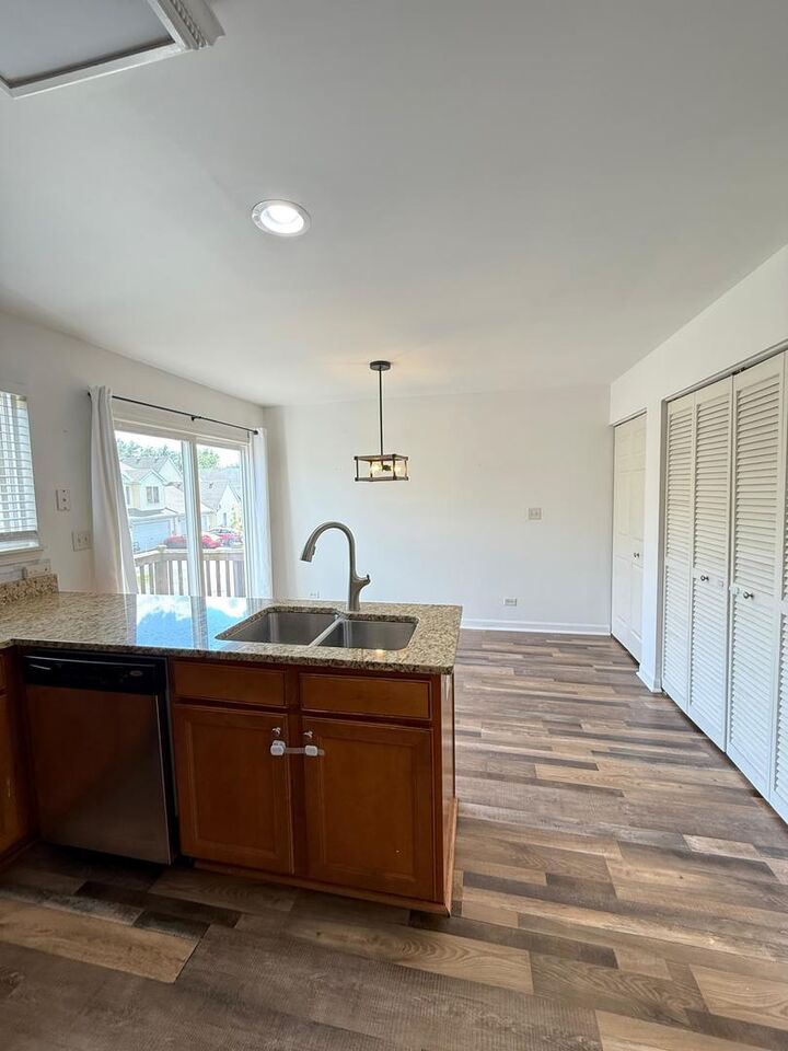 Property Photo:  623 Lincoln Station Drive  IL 60543 
