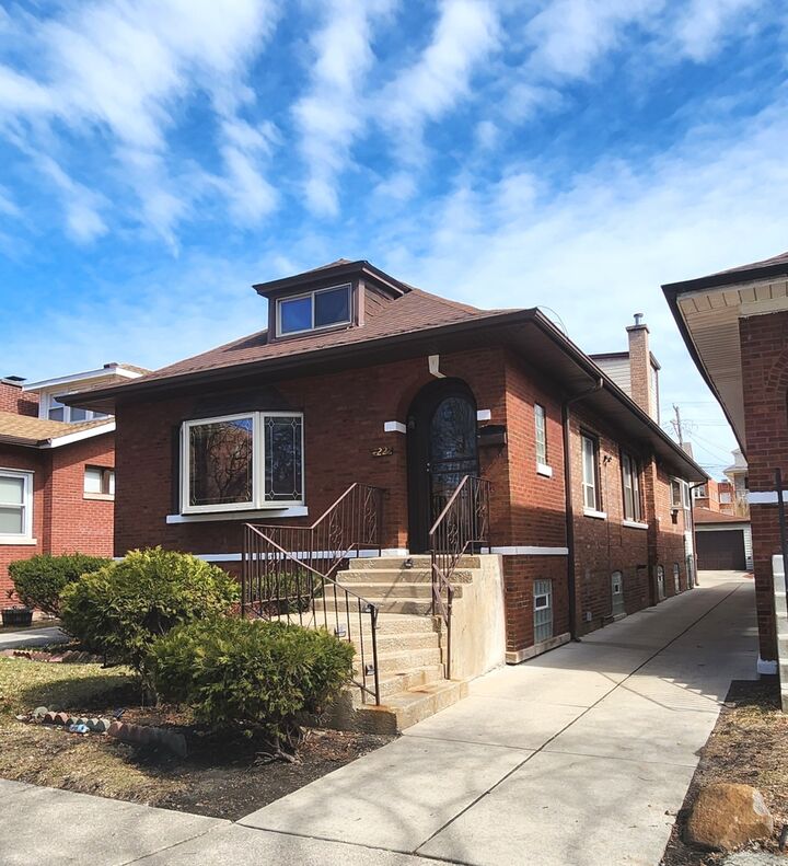 7227 S Bennett Avenue  Chicago IL 60649 photo