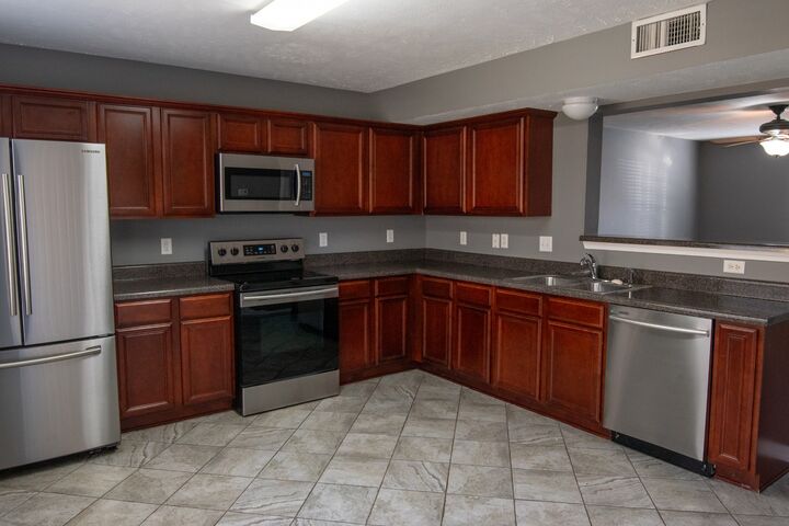Property Photo:  262 Arapaho Dr  TN 37128 