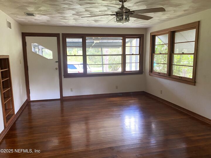 Property Photo:  129 Oleander Drive  FL 32187 