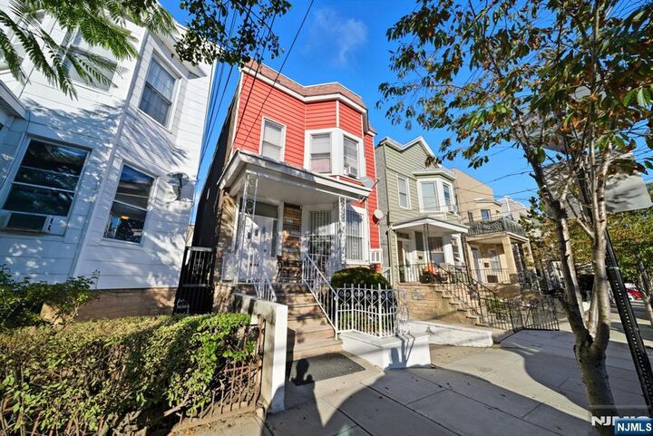 Property Photo:  222 47th Street 1st Floor  NJ 07087 