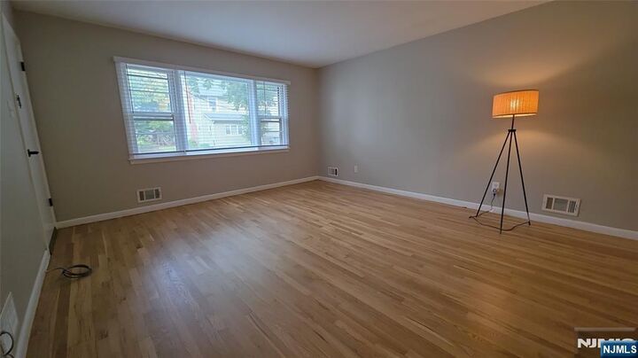 Property Photo:  43 Allen Street 1  NJ 07111 