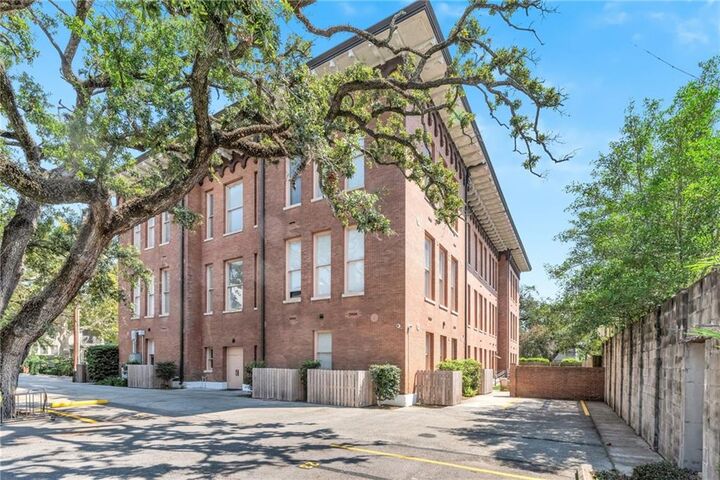 Property Photo: 3601 Camp Street 203 LA 70115