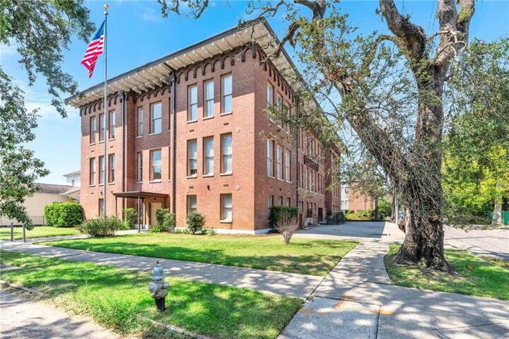 Property Photo: 3601 Camp Street 301 LA 70115
