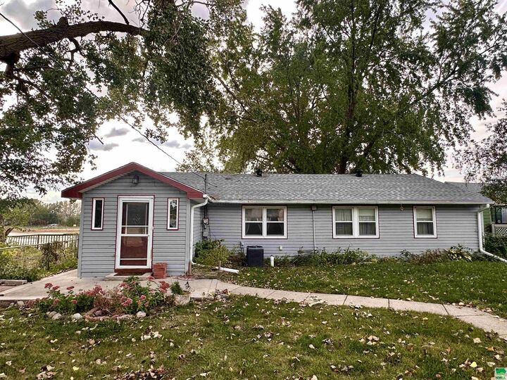 369 Lakeshore Drive  McCook Lake SD 57049 photo
