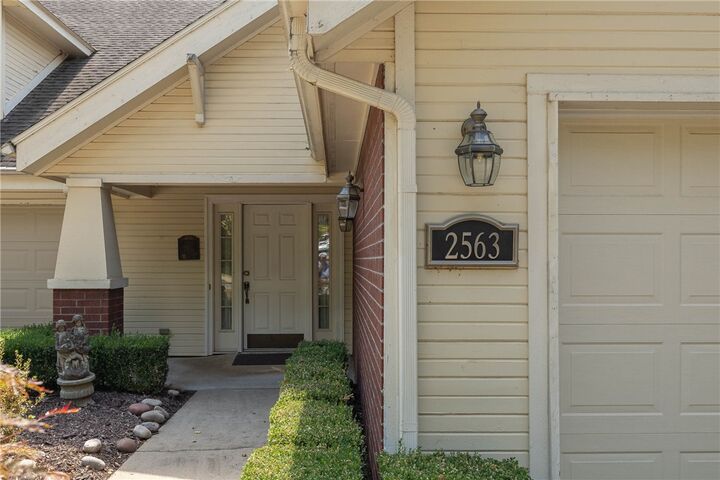 Property Photo: 2563 E Joyce Boulevard AR 72703