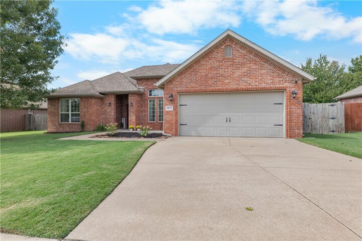 Property Photo: 2611 N Fire Fly Catch Drive AR 72704