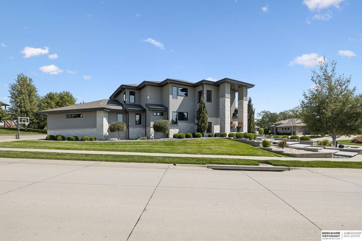 Property Photo:  5668 S 208th Street  NE 68022 