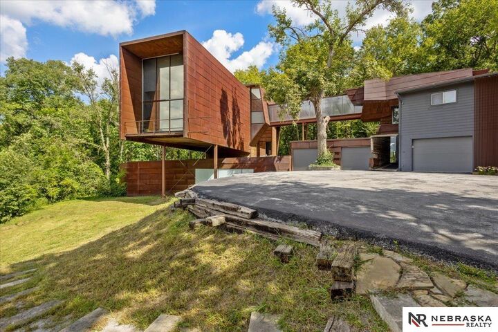 5550 McKinley Street  Omaha NE 68152 photo