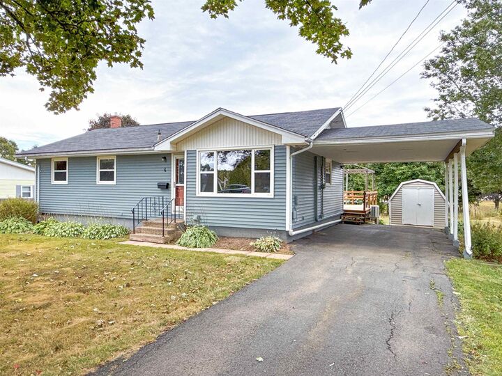 Property Photo:  4 Walnut Drive  PE  