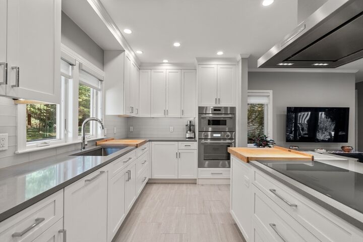 Property Photo:  9 Christina 9  MA 01778 