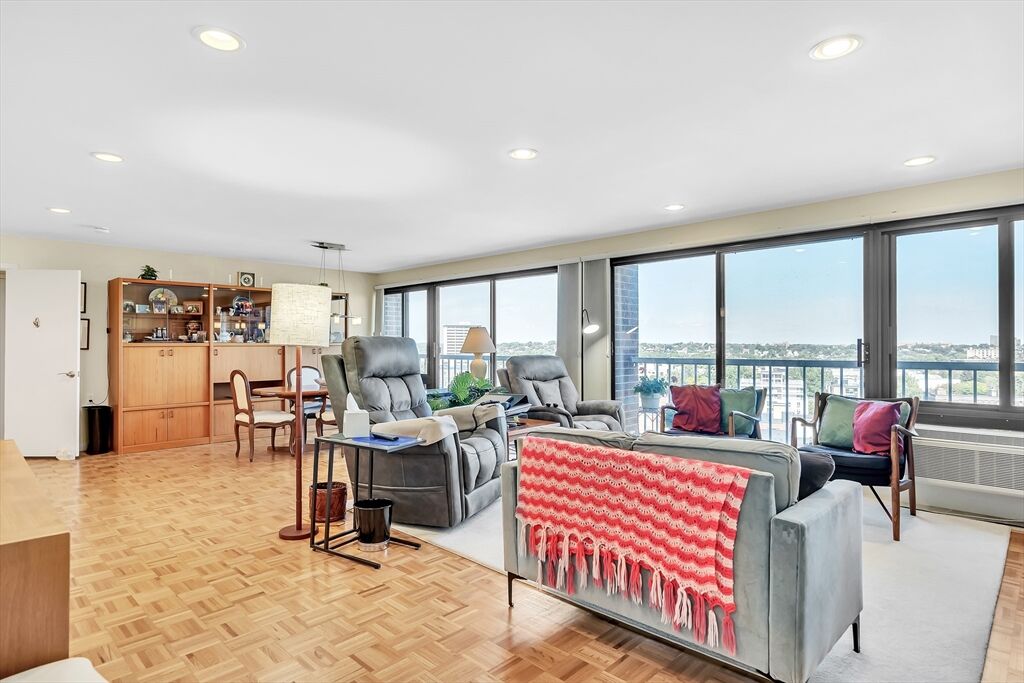 Property Photo:  1105 Massachusetts Ave 10A  MA 02138 