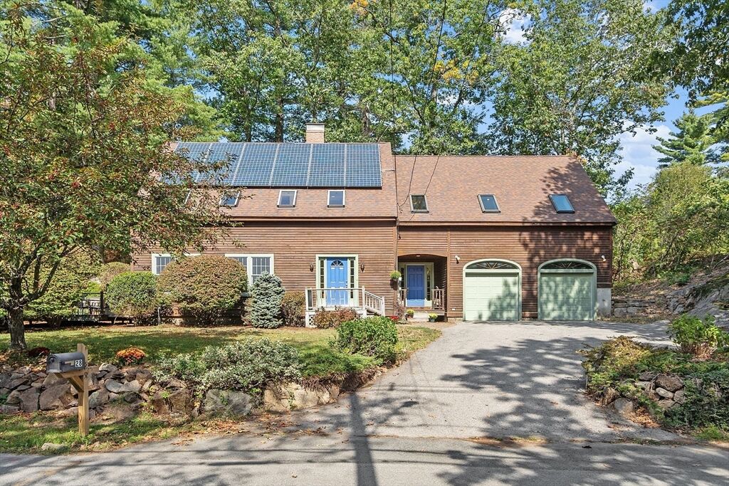Property Photo:  28 Foster Street  MA 01915 