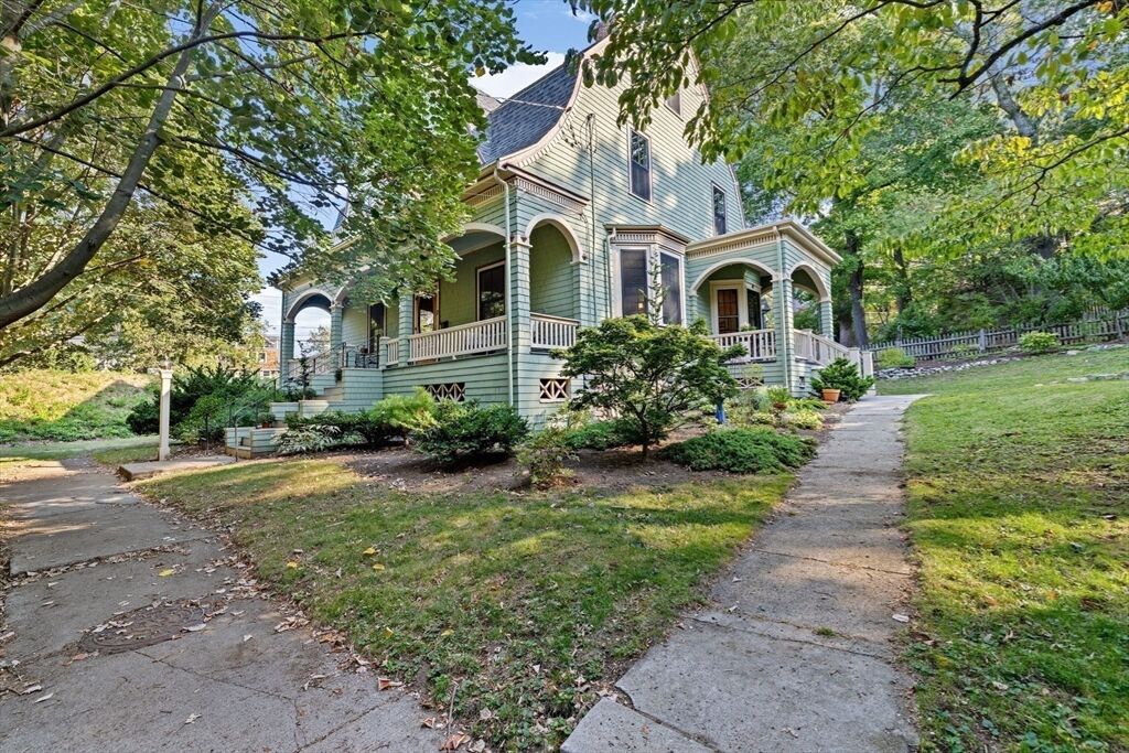 Property Photo:  2 Raeburn Terrace  MA 02461 