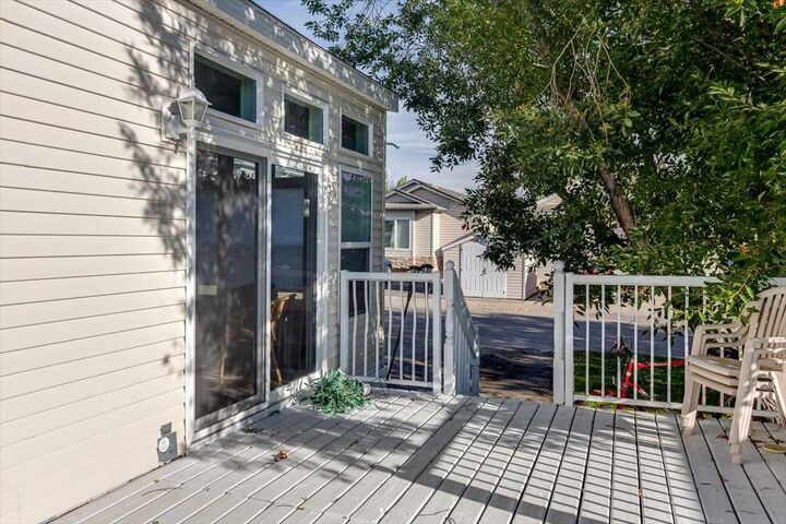 Property Photo:  25074 South Pine Lake Road 3053  AB T0M 1R0 